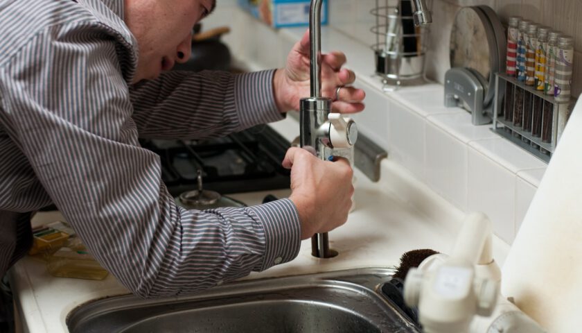 plumber, handyman, repair-228010.jpg