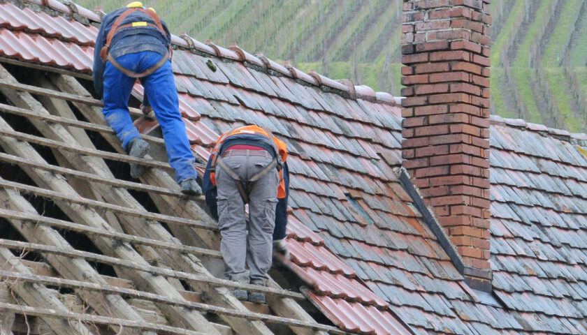 roof, house, chimney-79171.jpg